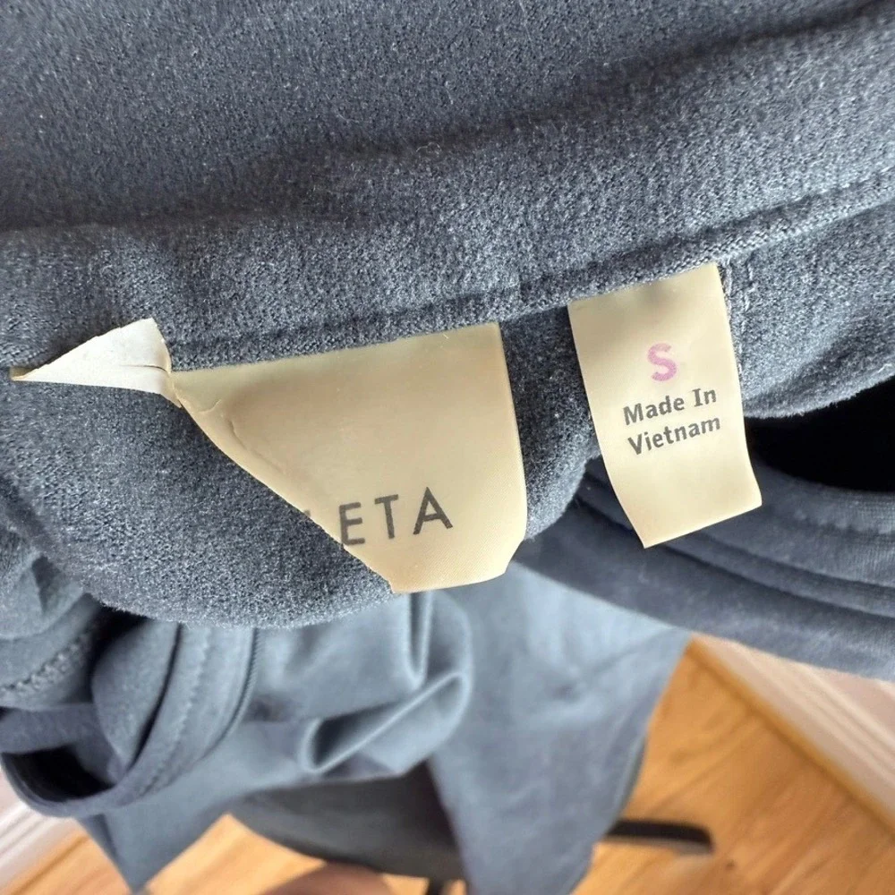 Athleta Quarter Mile 1/4 Zip Pullover Charcoal Gray Size Small - Picture 10 of 10